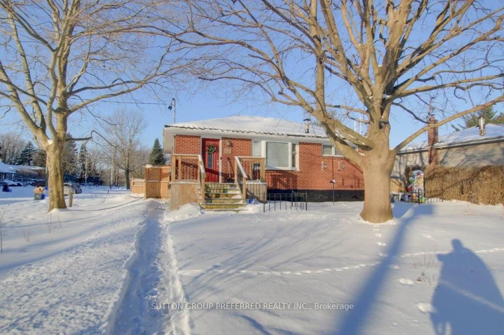 Detached in London East