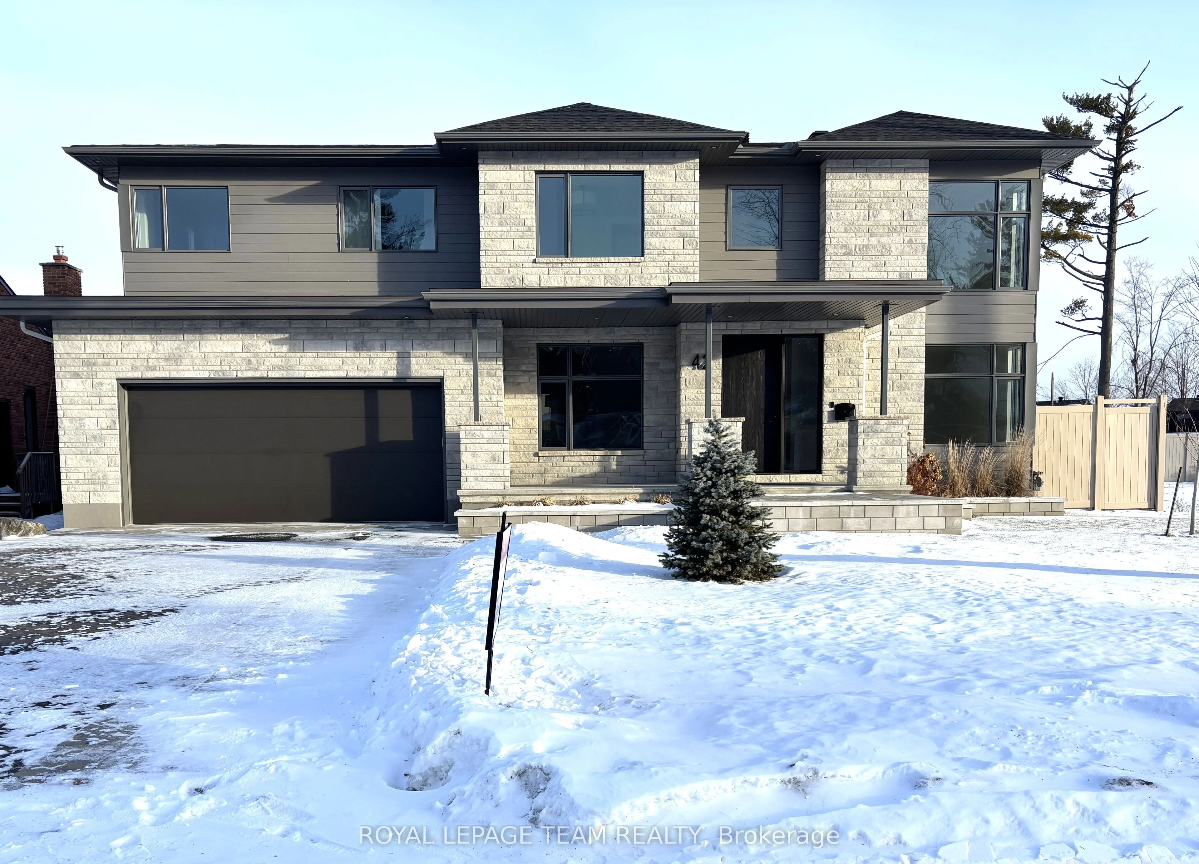 Detached in South of Baseline to Knoxdale
