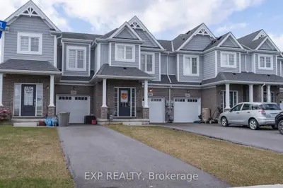 Att/Row/Townhouse in Welland