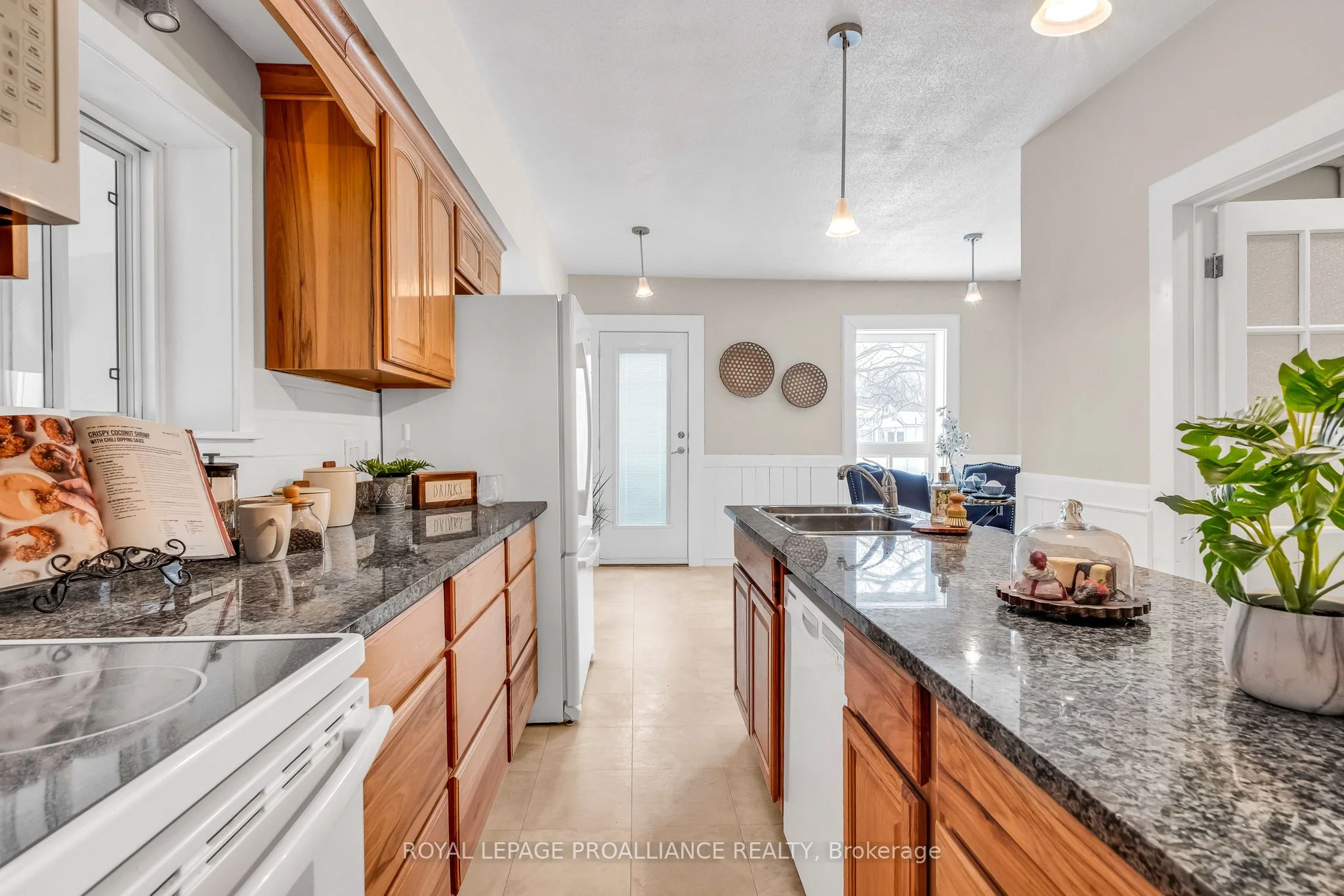 199 University Avenue W B, Cobourg, On K9a 2h4