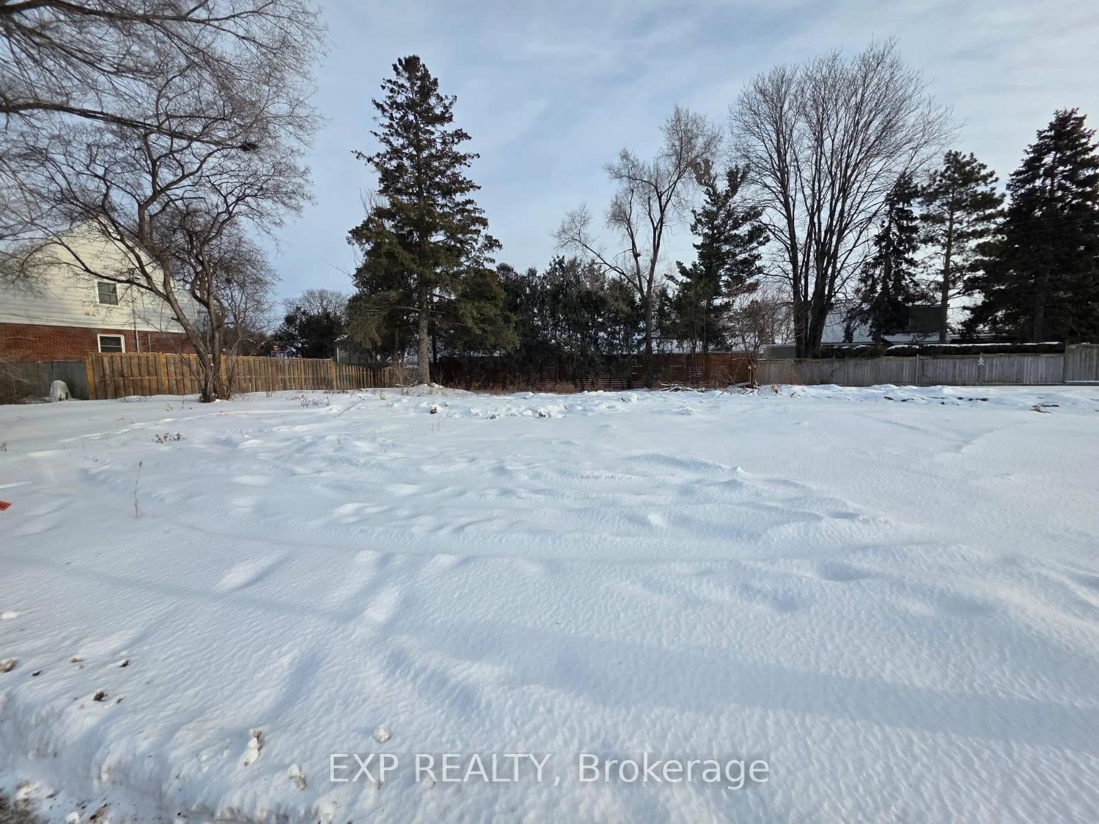 216 BASELINE Road, Mooneys Bay - Carleton Heights and Area, ON K2C 0A2