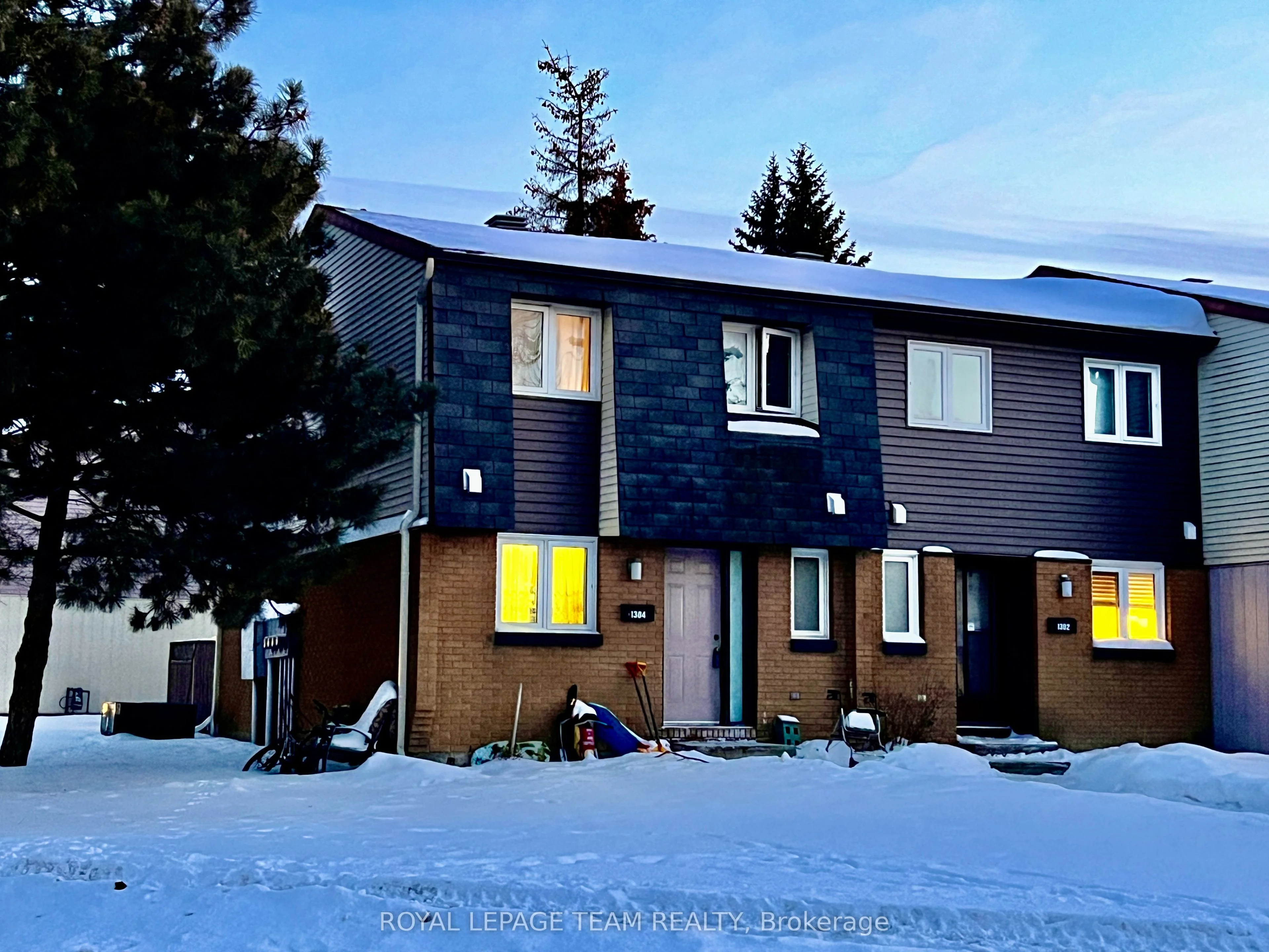 1304 Cedarcroft Crescent, Cyrville - Carson Grove - Pineview, On K1b 5c7