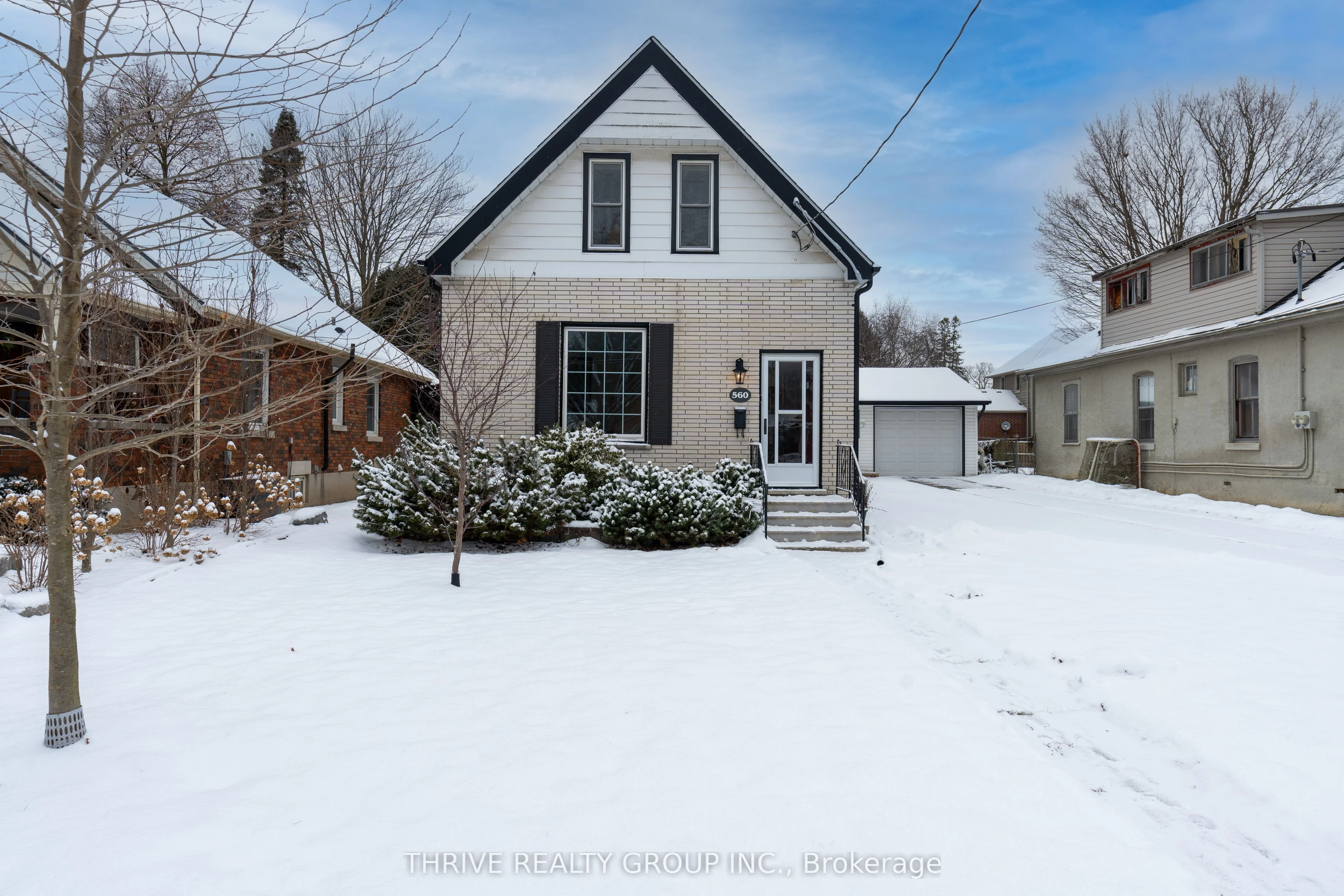 560 Grosvenor Street, London East, On N5y 3t1