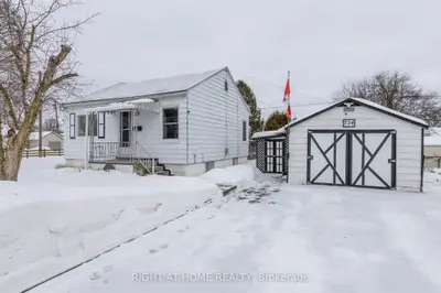 724 New Romaine Street, Peterborough, On K9j 2e8