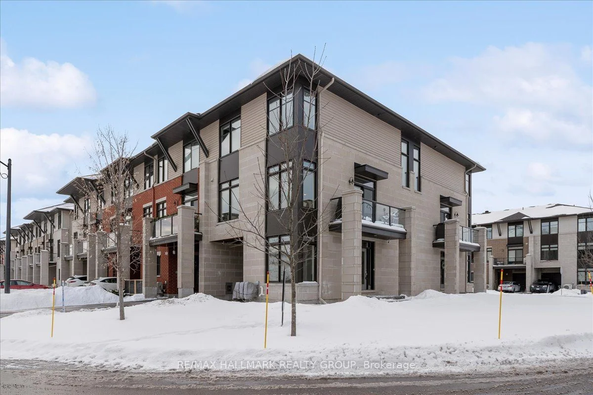 Att/Row/Townhouse in Orleans - Cumberland and Area