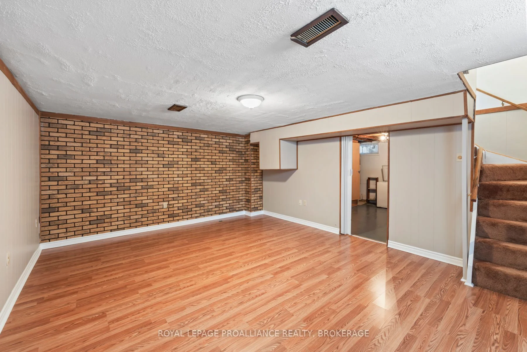 44 Abbey Dale Court, Kingston, ON K7K 5W9