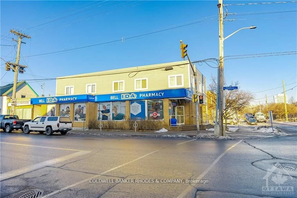 Condo Apartment in West Centre Town