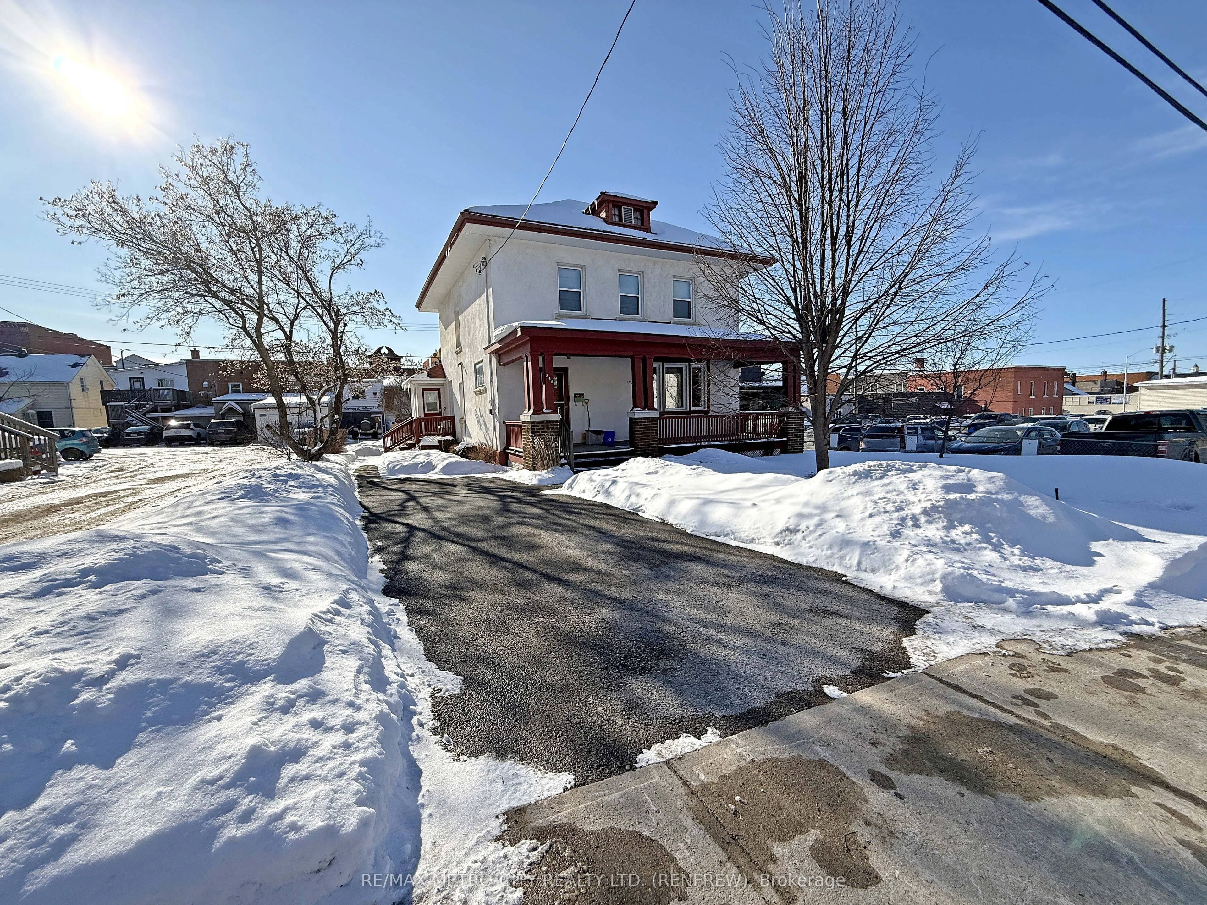 Detached in Renfrew