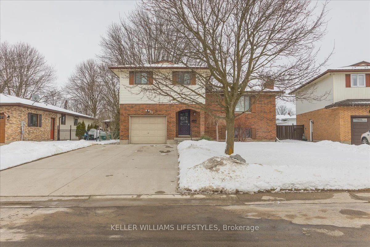 41 Westgate Avenue, Strathroy-caradoc, On N7g 3s9