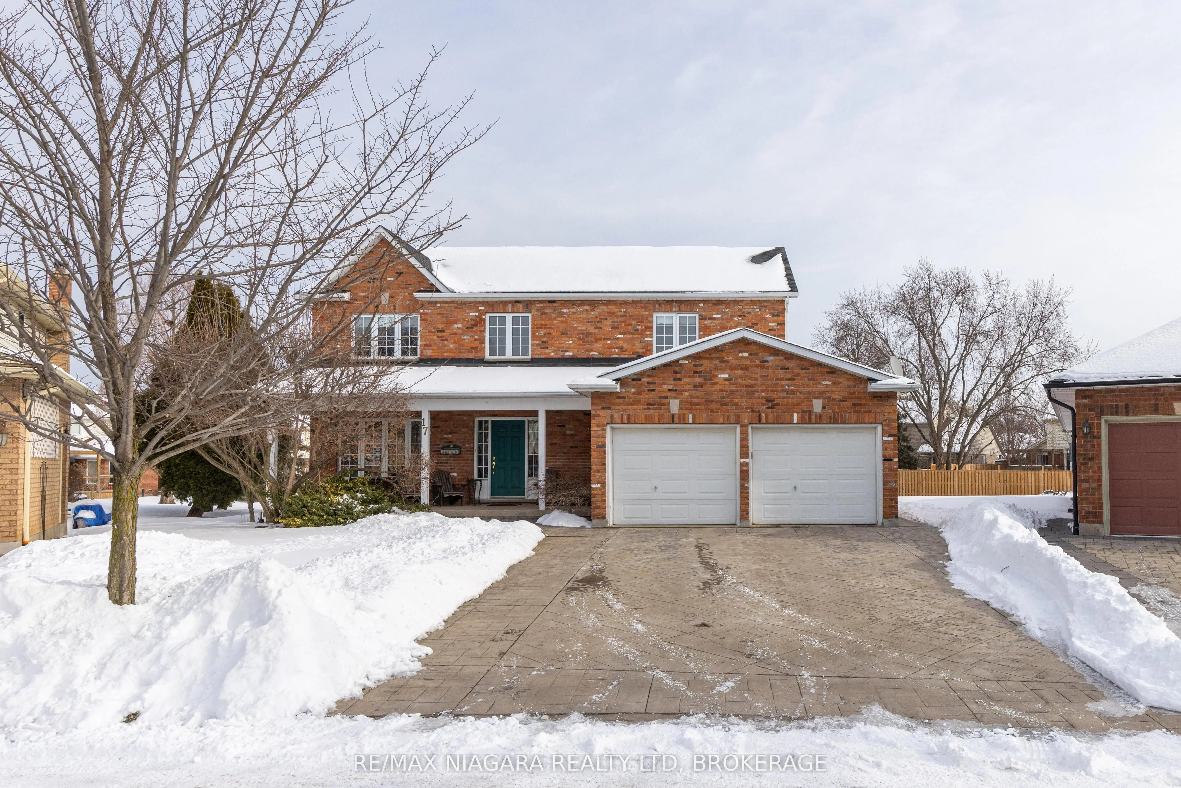 17 Sarah Court, St. Catharines, On L2s 3r6