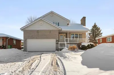 406 Chamberlain Street, Pembroke, On K8a 7y2