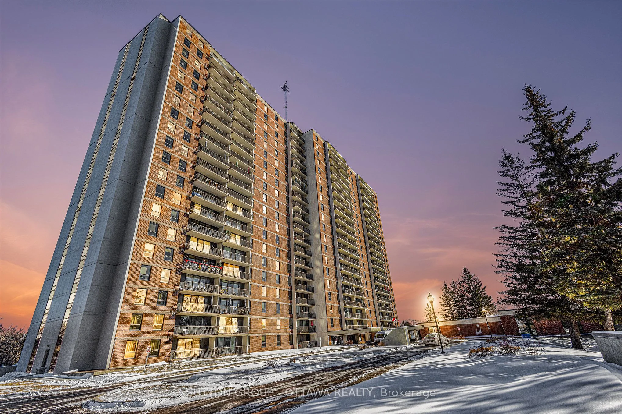 665 Bathgate Drive 601, Overbrook - Castleheights And Area, On K1k 3y4