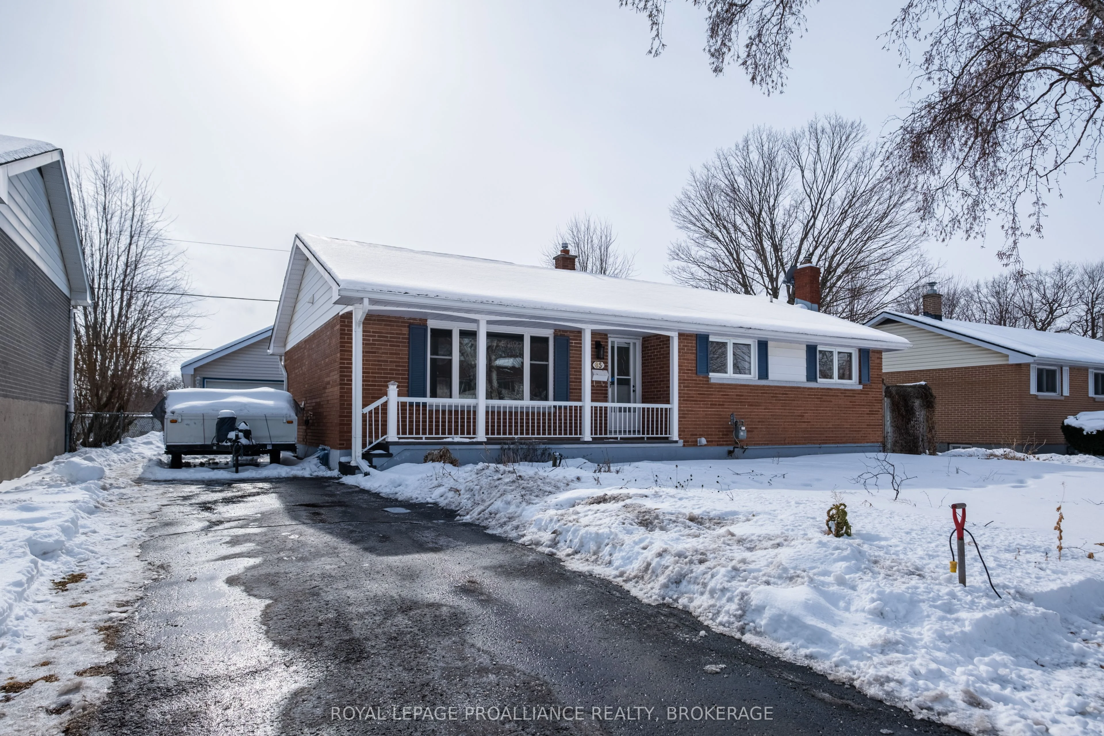 Detached in Kingston