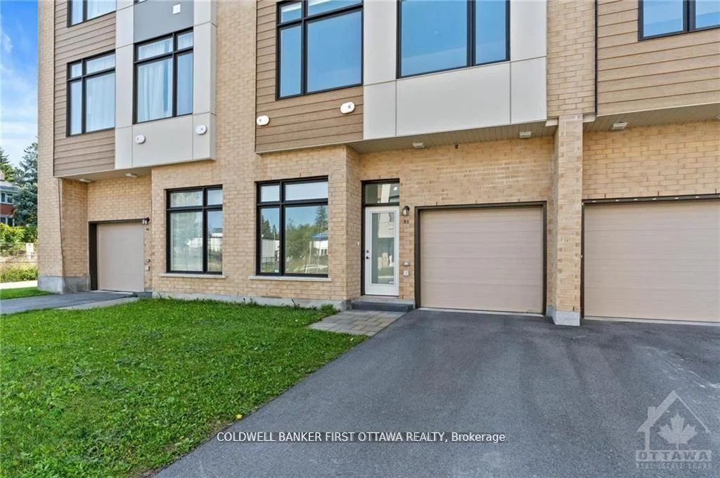80 CHERRY BLOSSOM Pvt , Parkway Park - Queensway Terrace S and Area, ON K2H 0C4