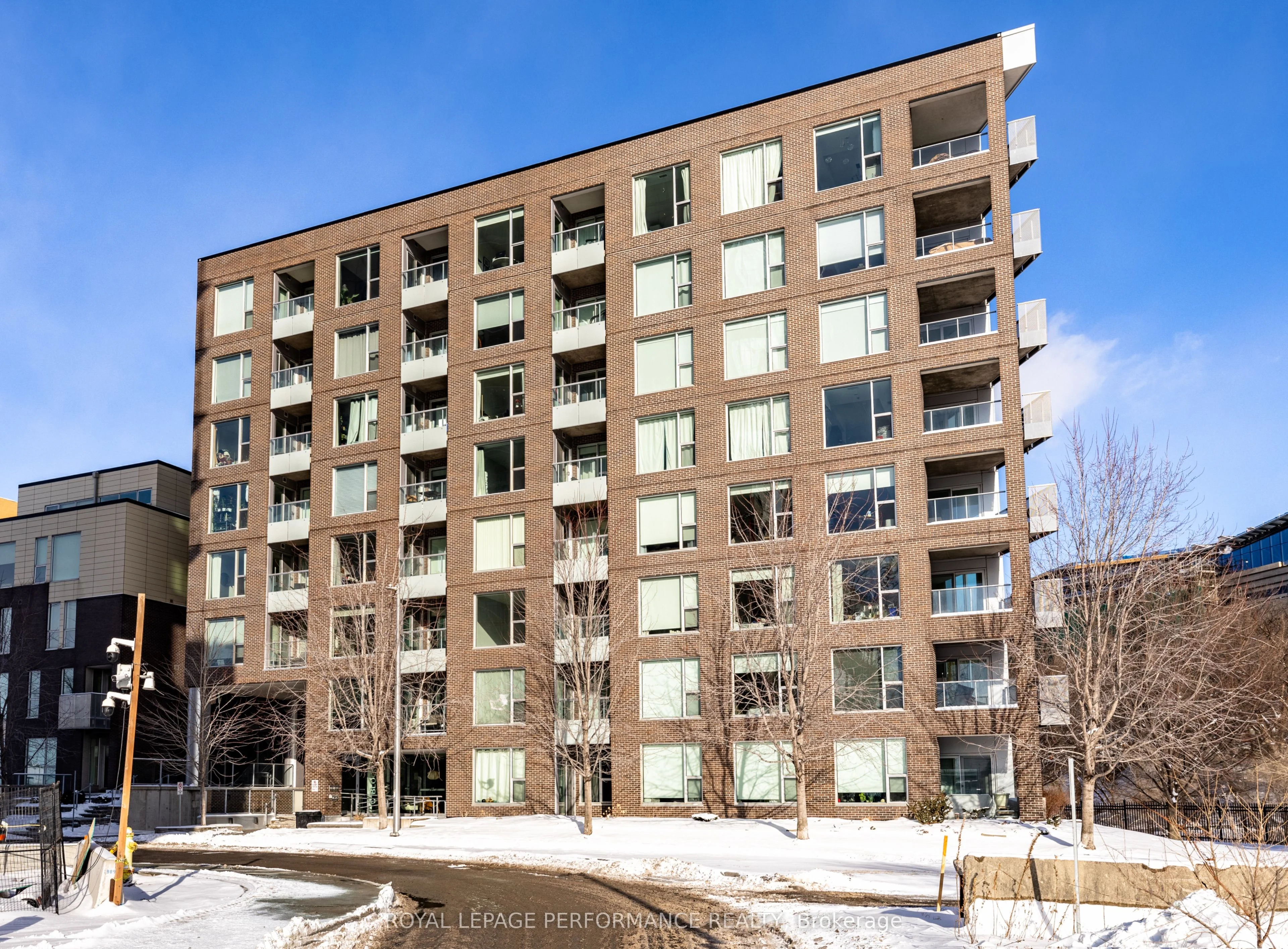 Condo Apartment in West Centre Town