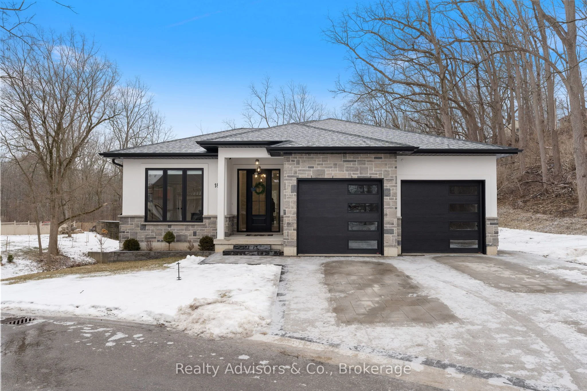5 John Pound Road 18, Tillsonburg, On N4g 5x3