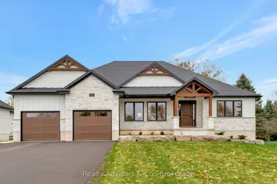 16 St Ladislaus Street, Norfolk, On N0j 1e0