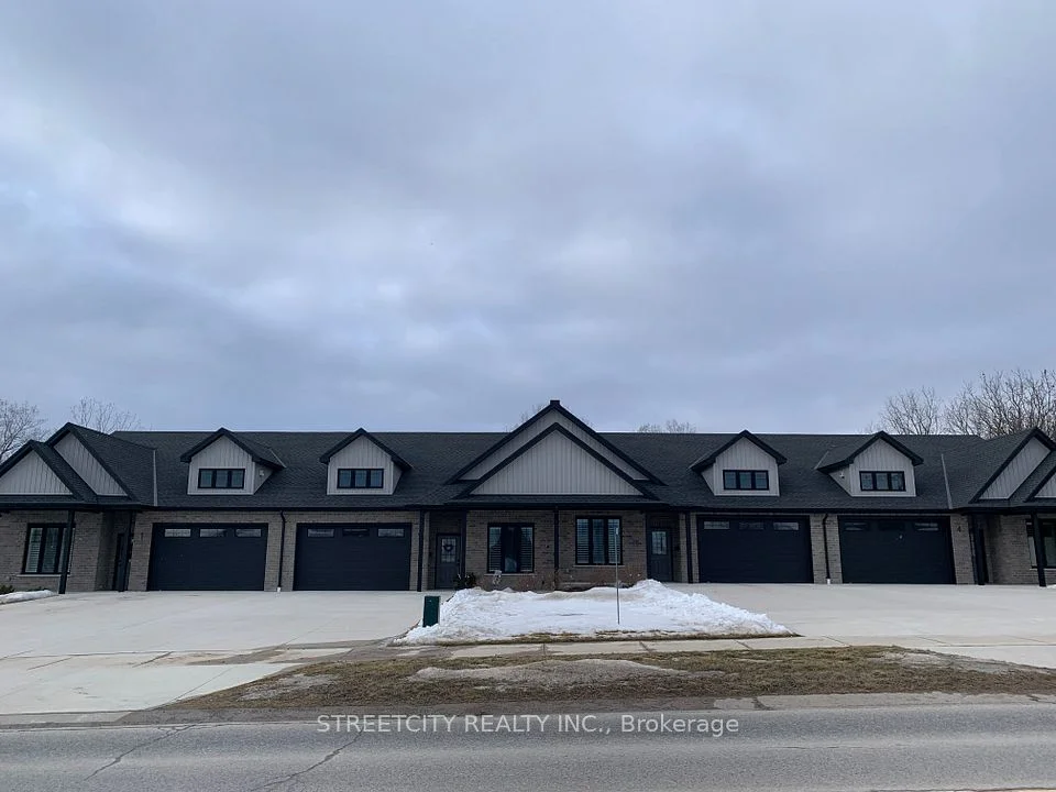 1868 Longwoods Road 1, Southwest Middlesex, ON N0L 2N0