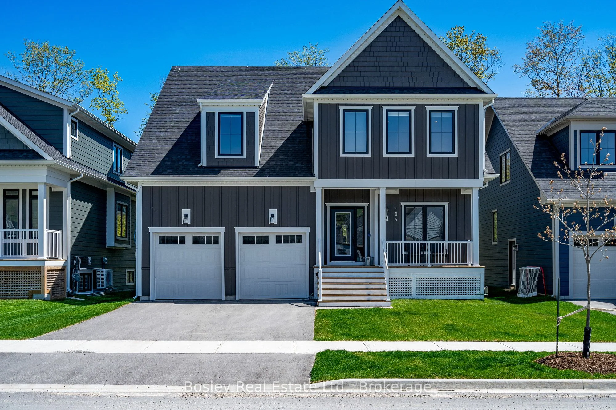 Detached in Blue Mountains