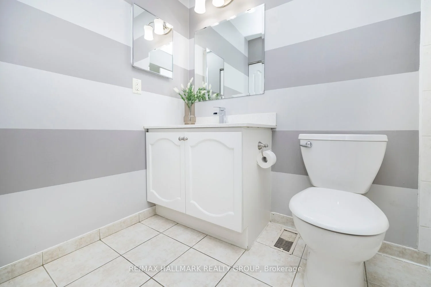 6486 Timothy Court 25, Orleans - Convent Glen and Area, ON K1C 3E6