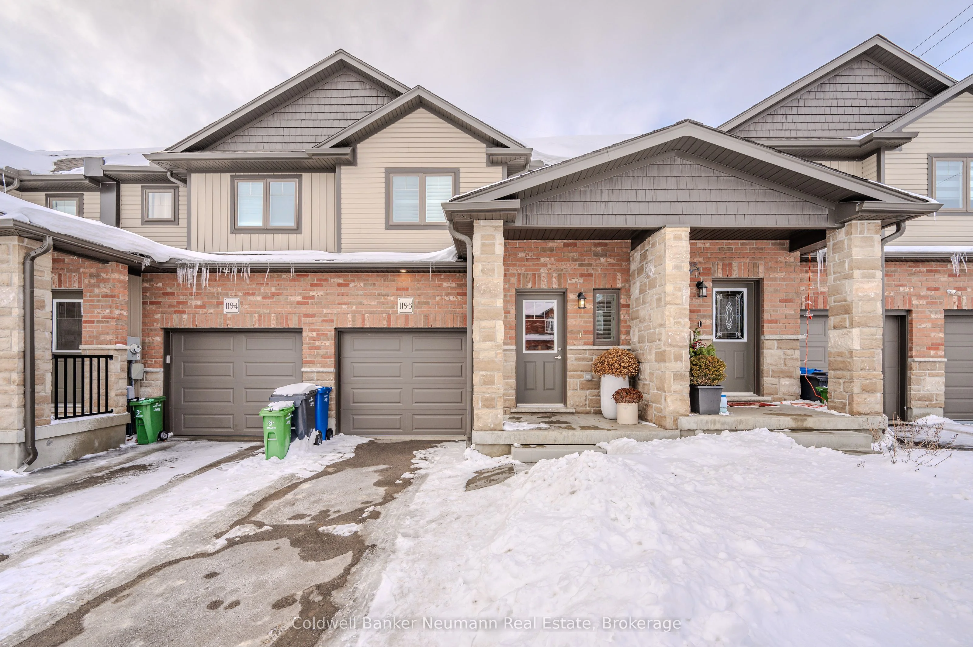 Att/Row/Townhouse in Guelph