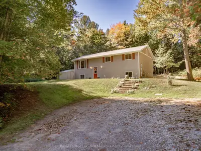 Detached in Bracebridge
