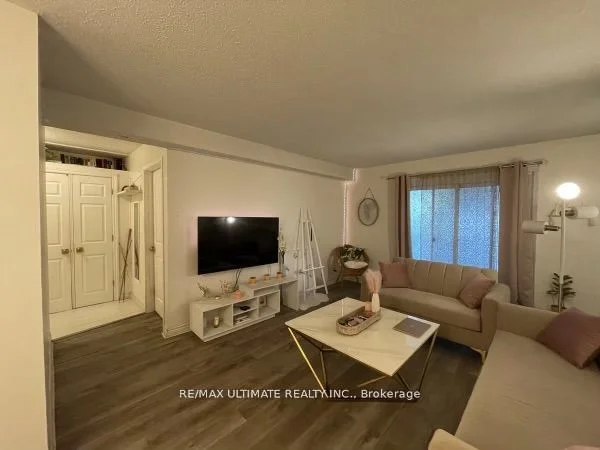 Condo Apartment in Belleville