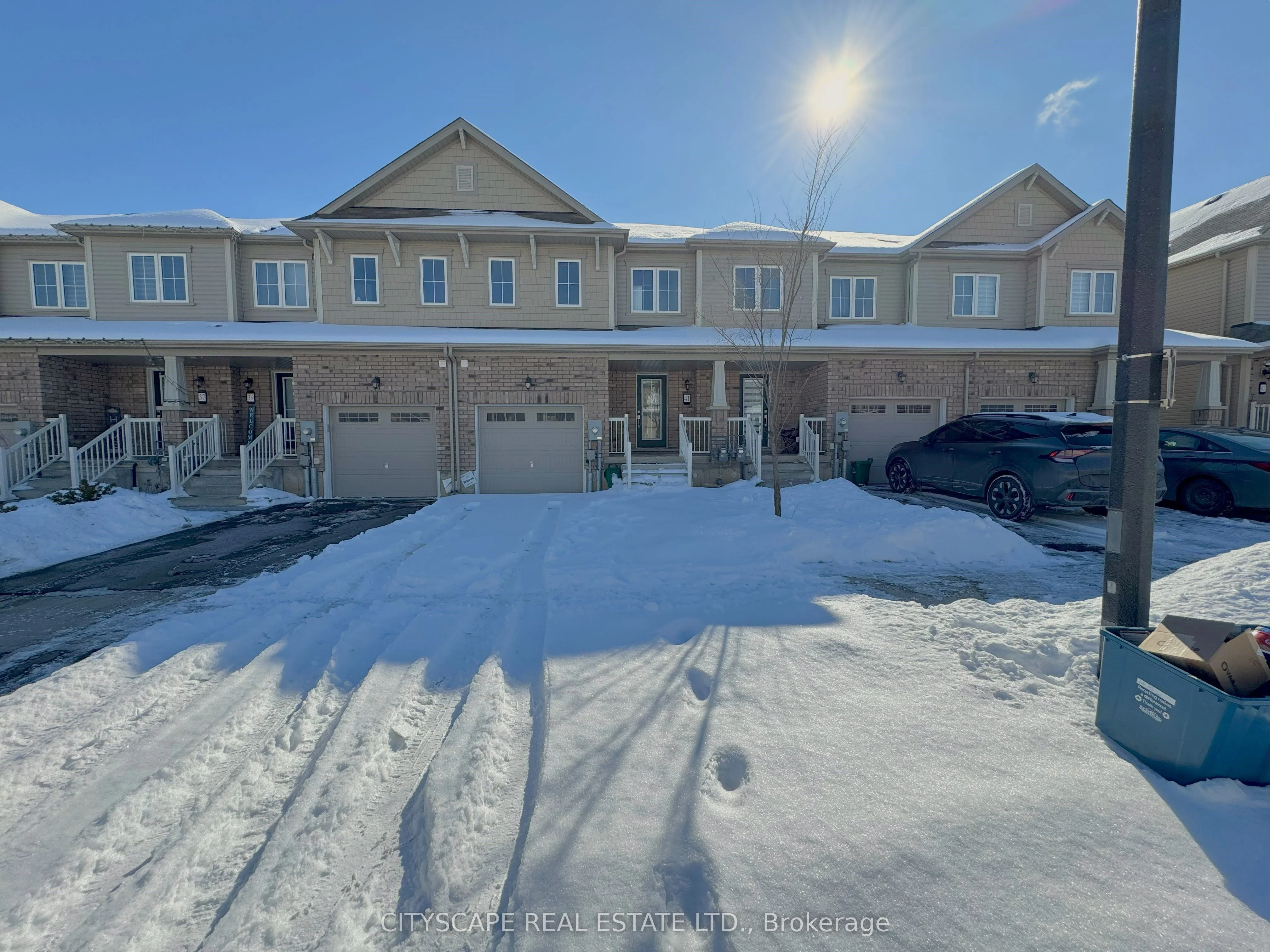 Att/Row/Townhouse in Brantford