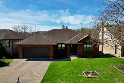 Detached in Owen Sound
