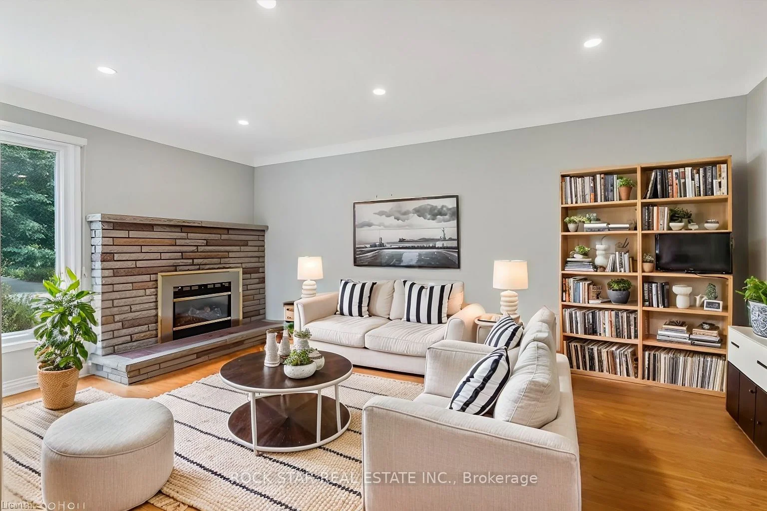 28 Valerie Drive, St. Catharines, On L2t 3g5