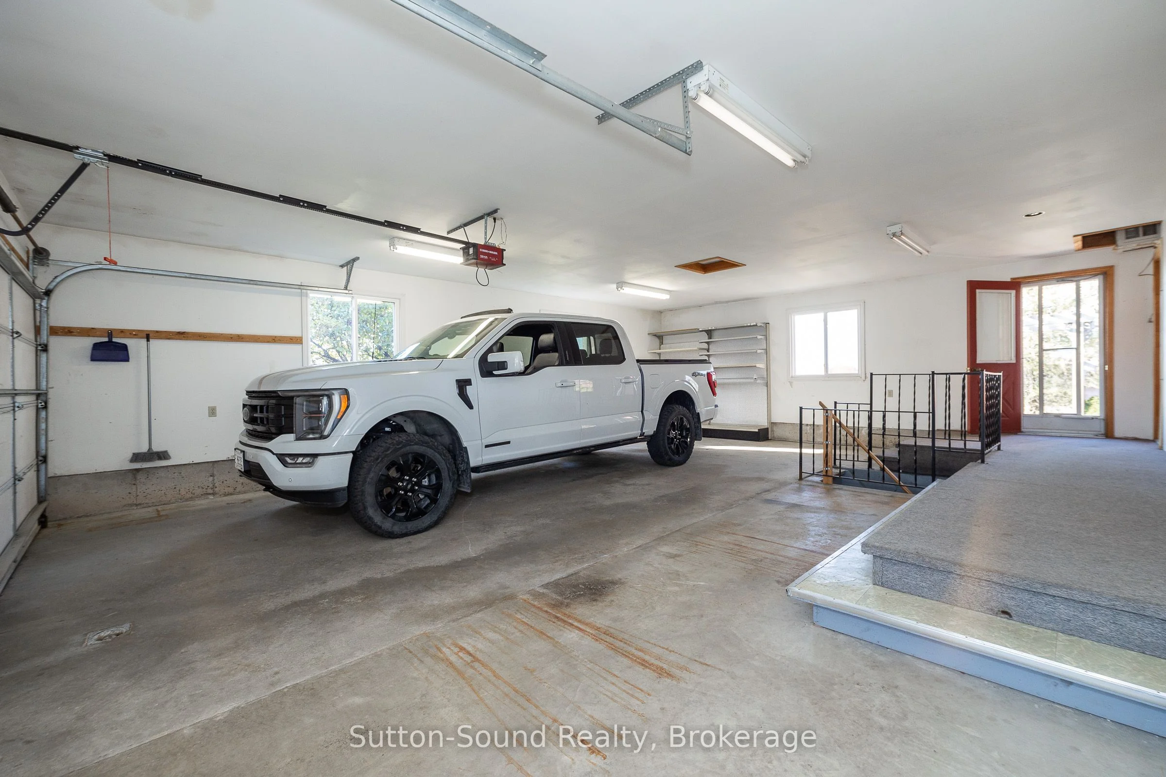 316820 Highway 6 Highway, Chatsworth, ON N0H 1G0