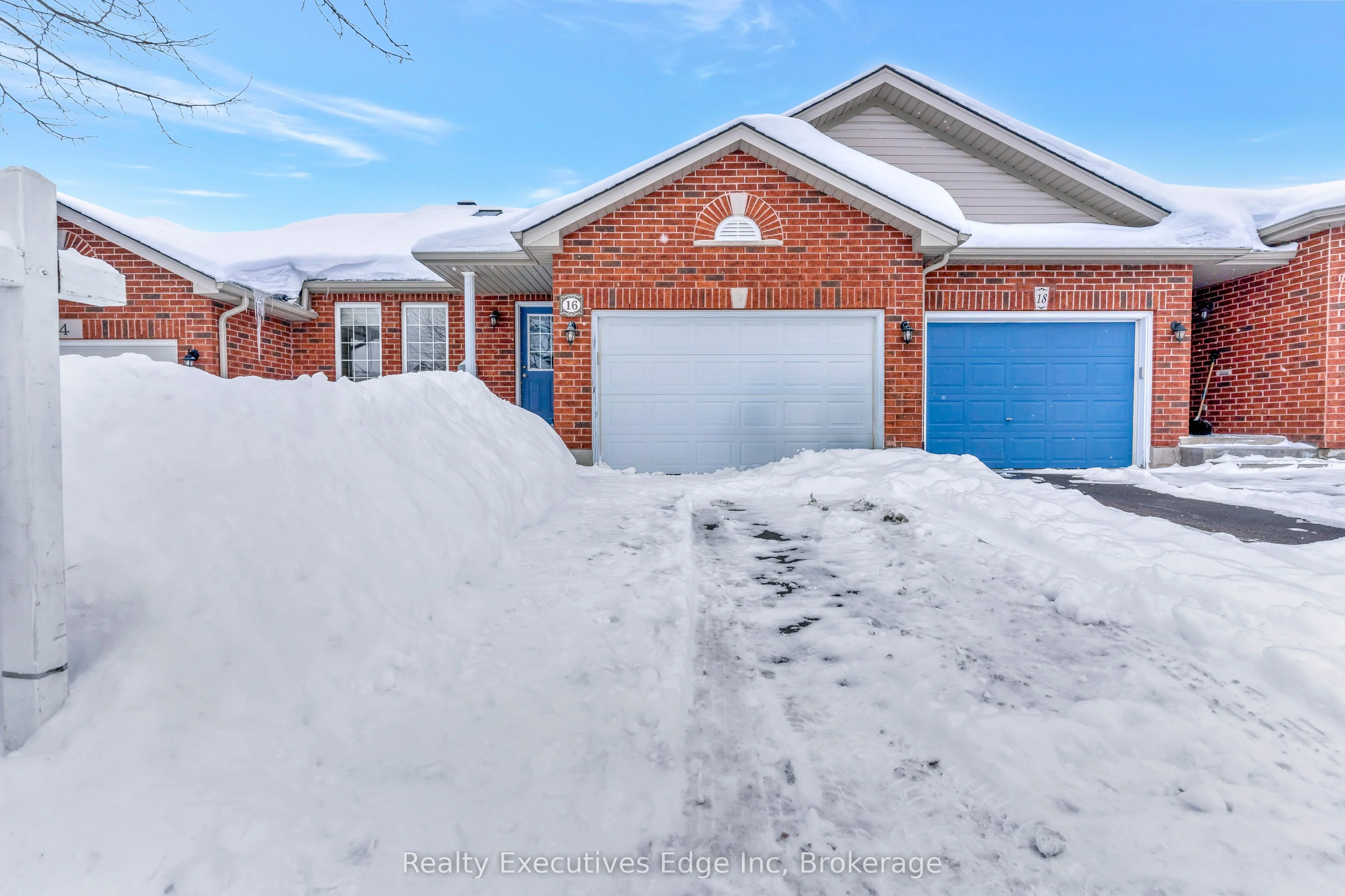 Att/Row/Townhouse in Guelph