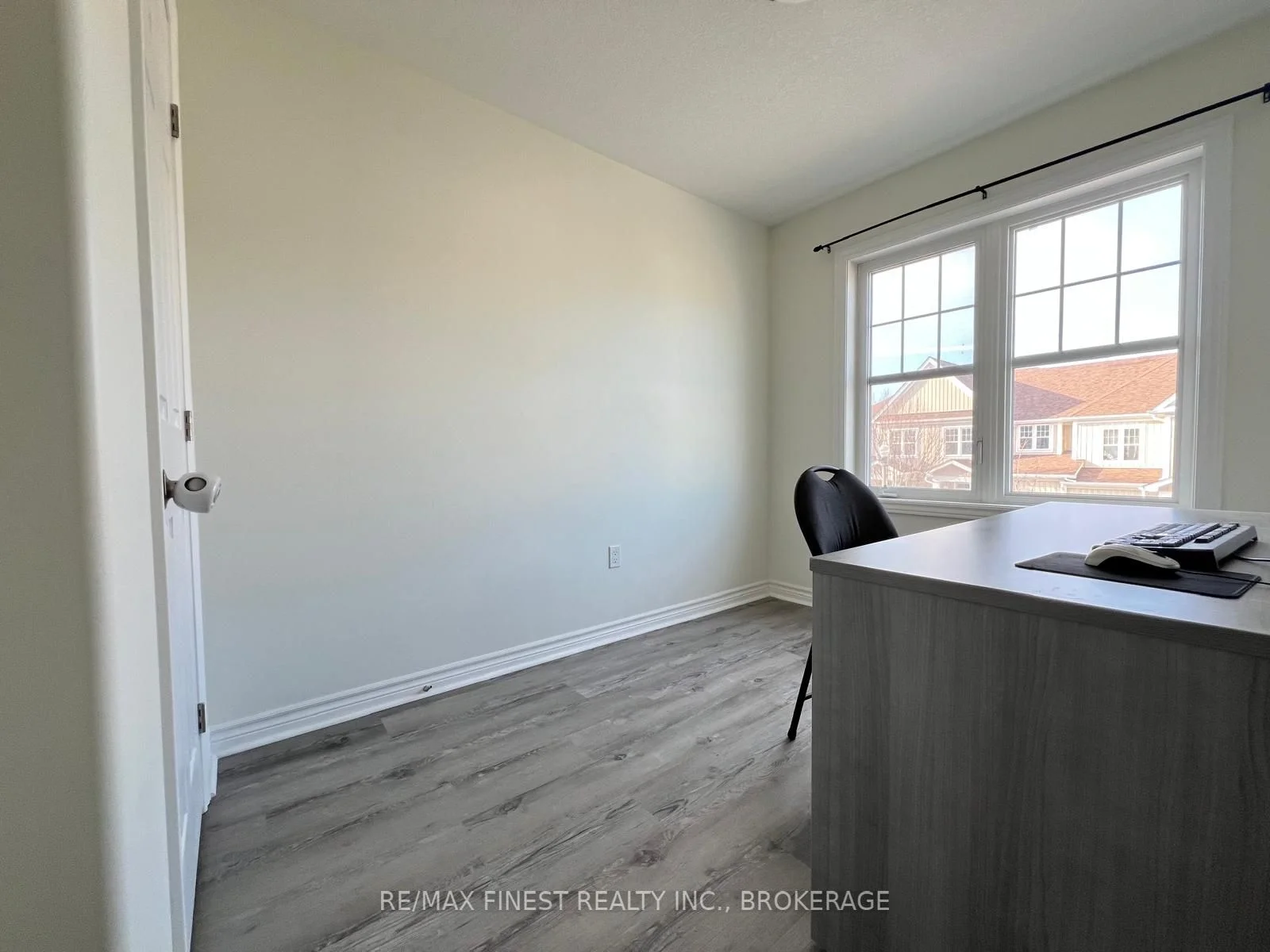 784 Newmarket Lane, Kingston, On K7k 0c8