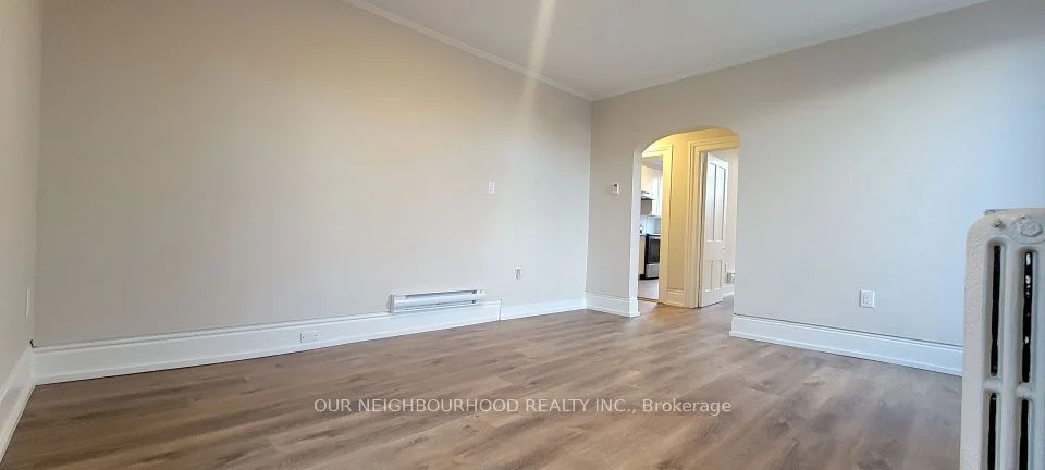 82 Welland Avenue 8, St. Catharines, ON L2R 2N1