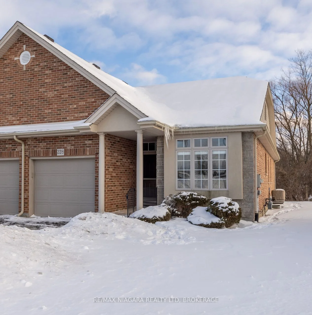 Semi-Detached in Welland