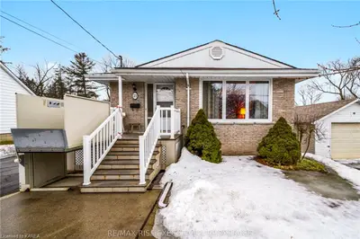 Duplex in Greater Napanee