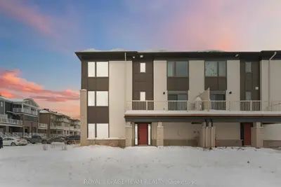Att/Row/Townhouse in Barrhaven