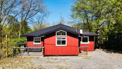 Detached in Marmora and Lake