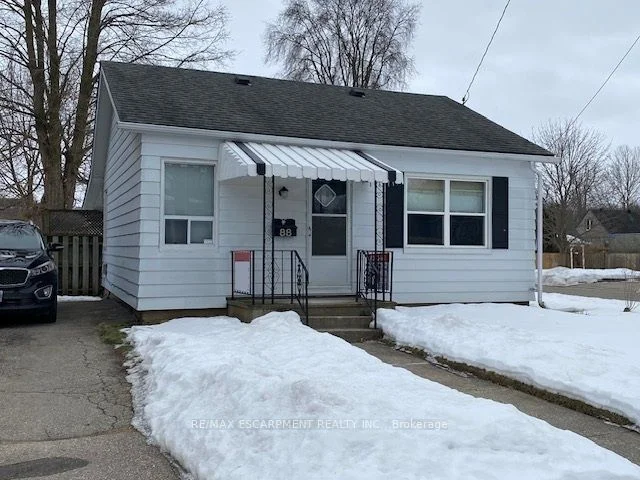 Detached in Brantford