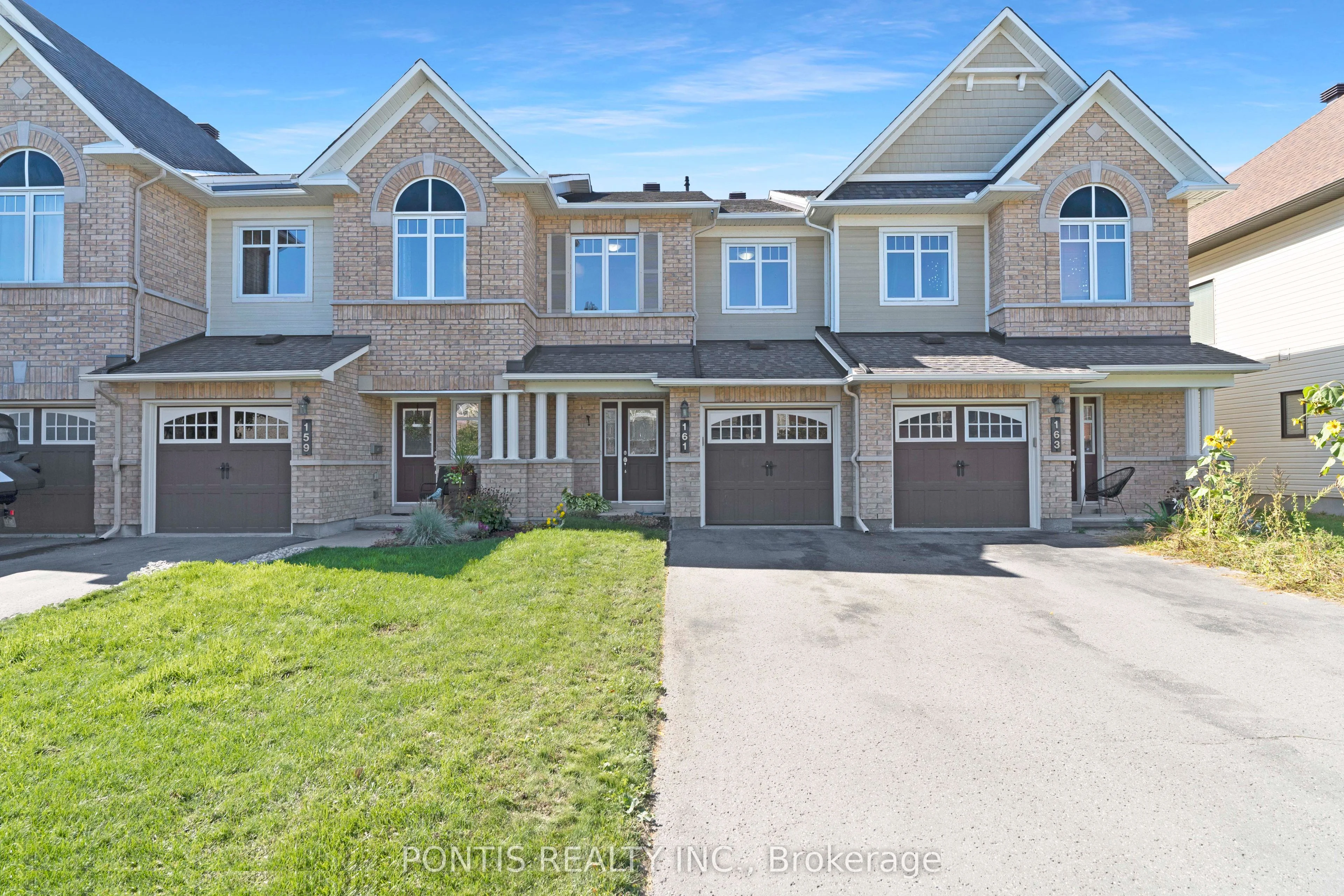 Att/Row/Townhouse in Orleans - Cumberland and Area