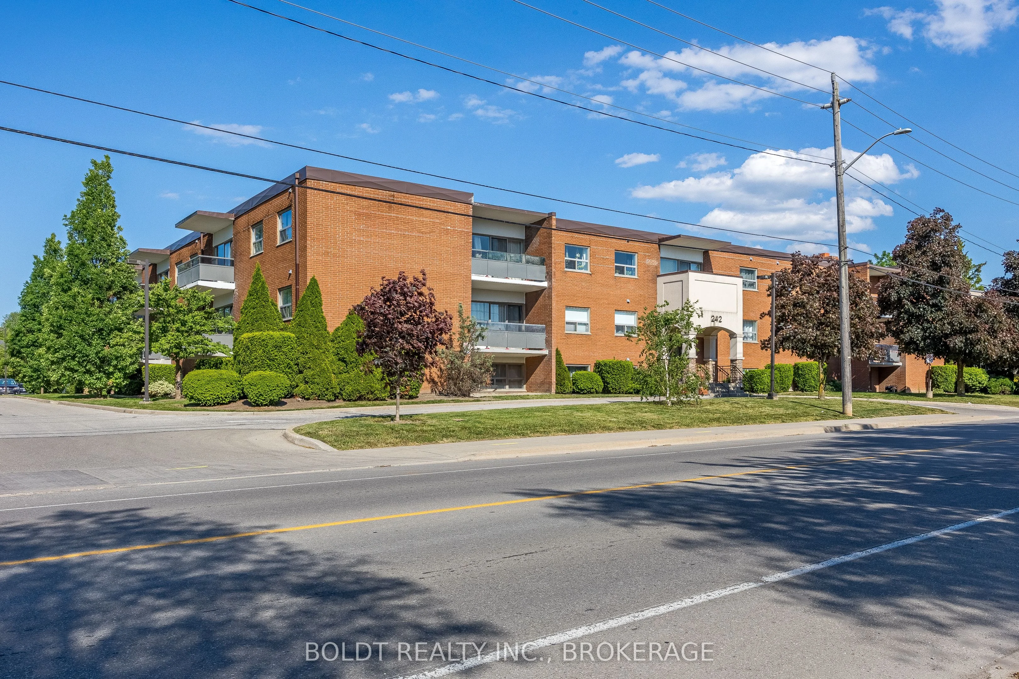 242 Oakdale Avenue 312, St. Catharines, On L2p 3k5