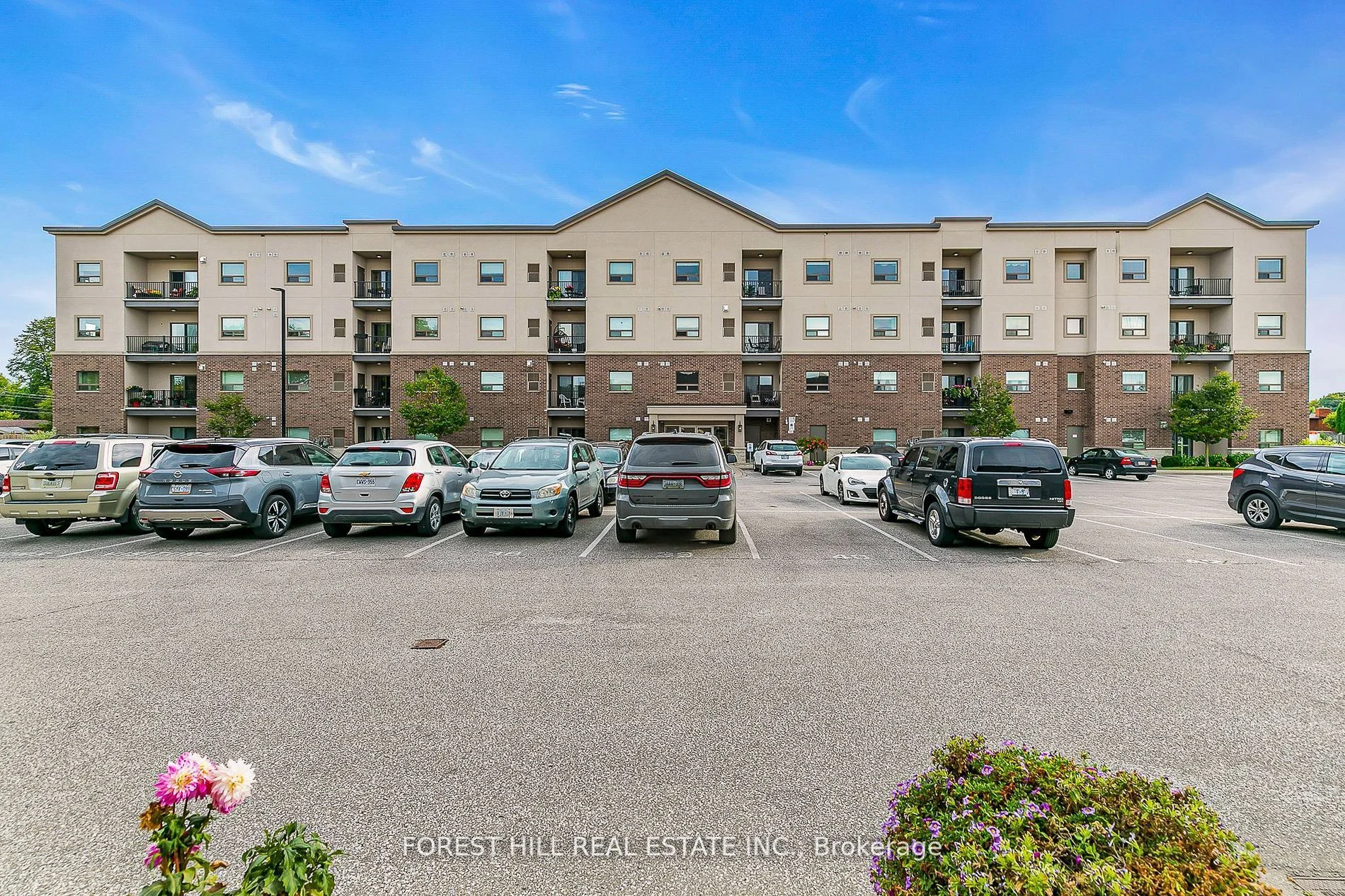 Condo Apartment in Windsor