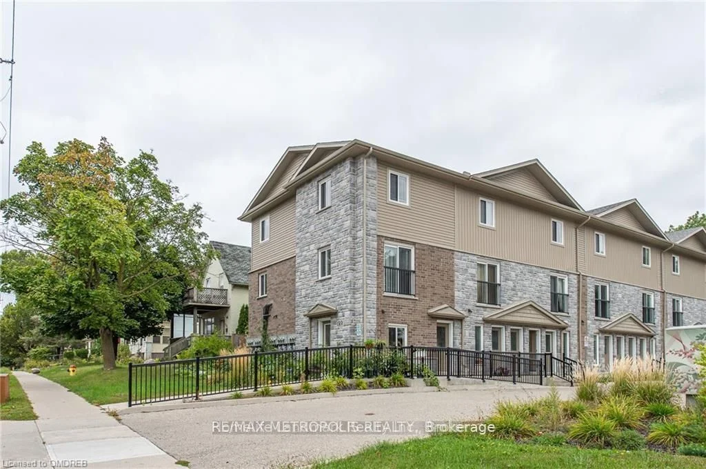 122 Courtland Avenue E 2, Kitchener, On N2g 0b8