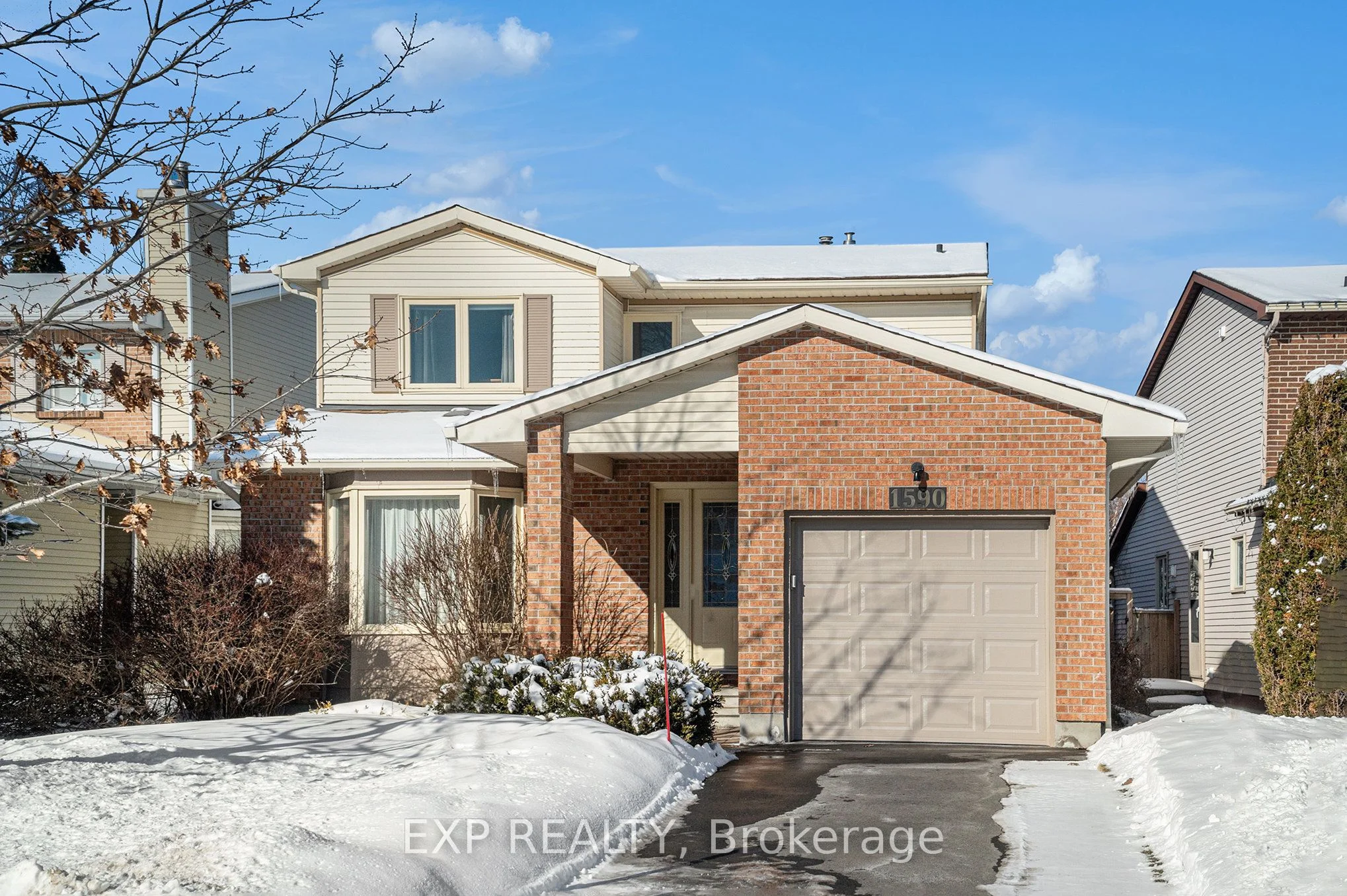 Detached in Orleans - Convent Glen and Area