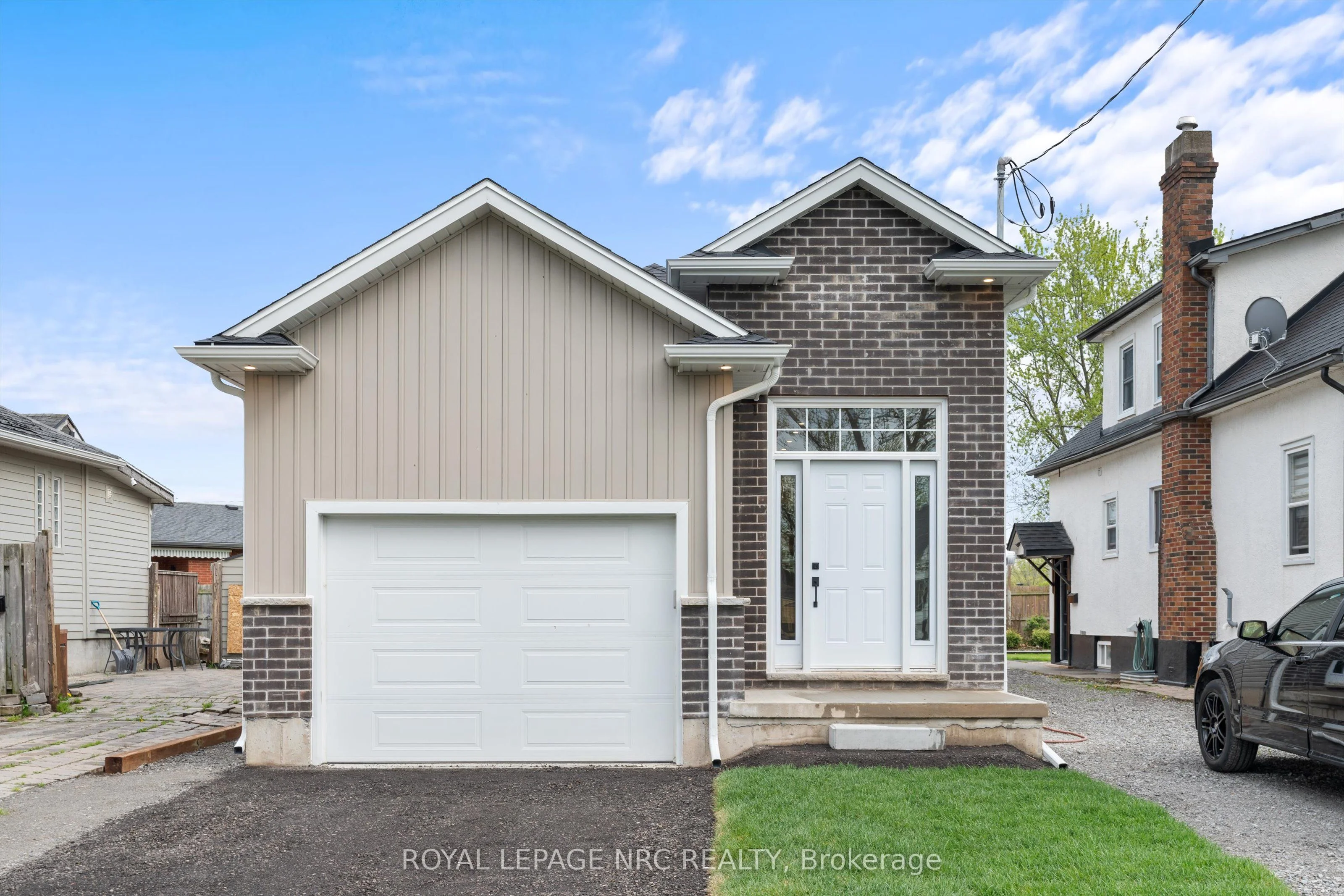 137 St. George Street, Welland, On L3c 5n7