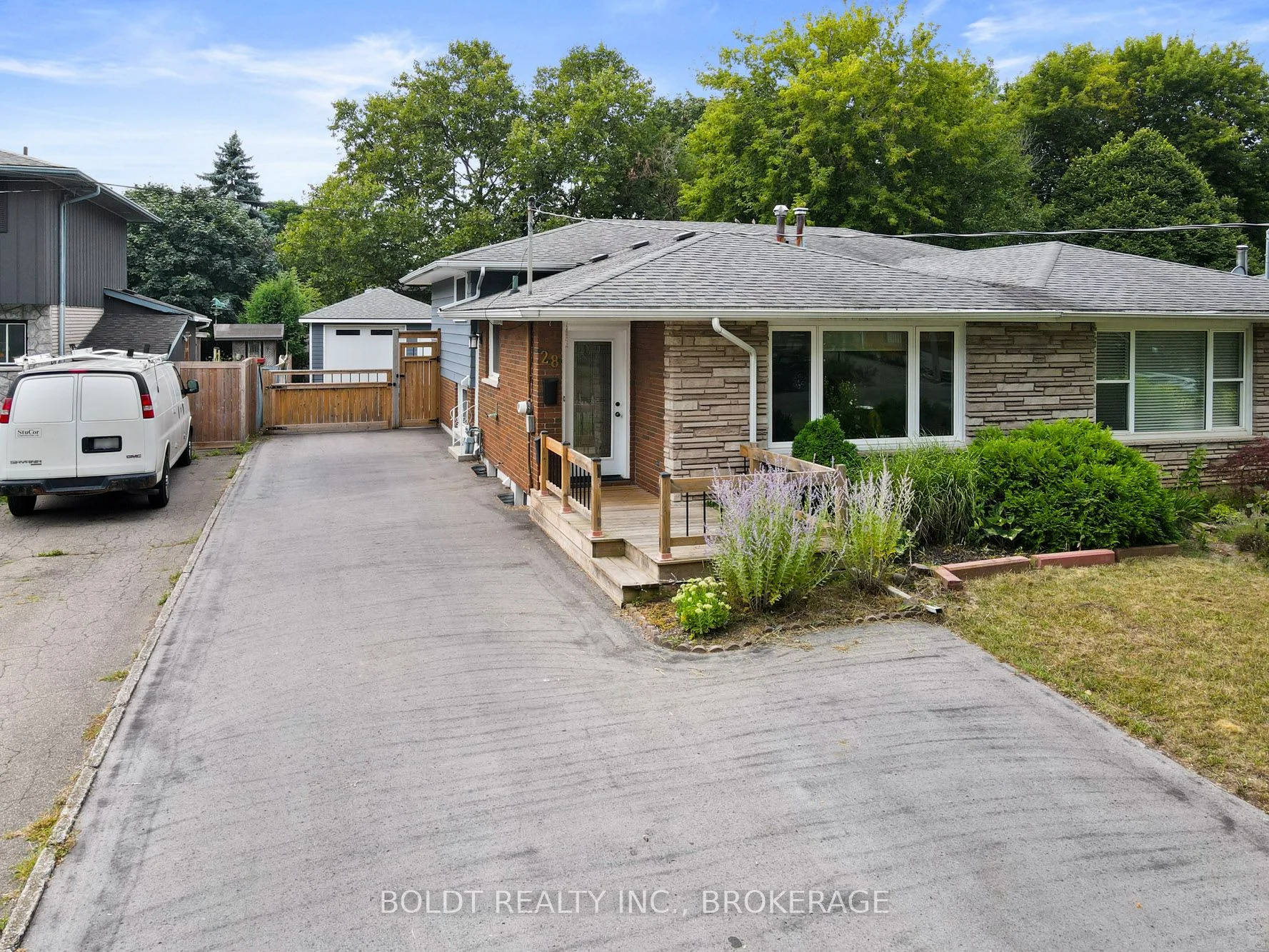 Semi-Detached in St. Catharines