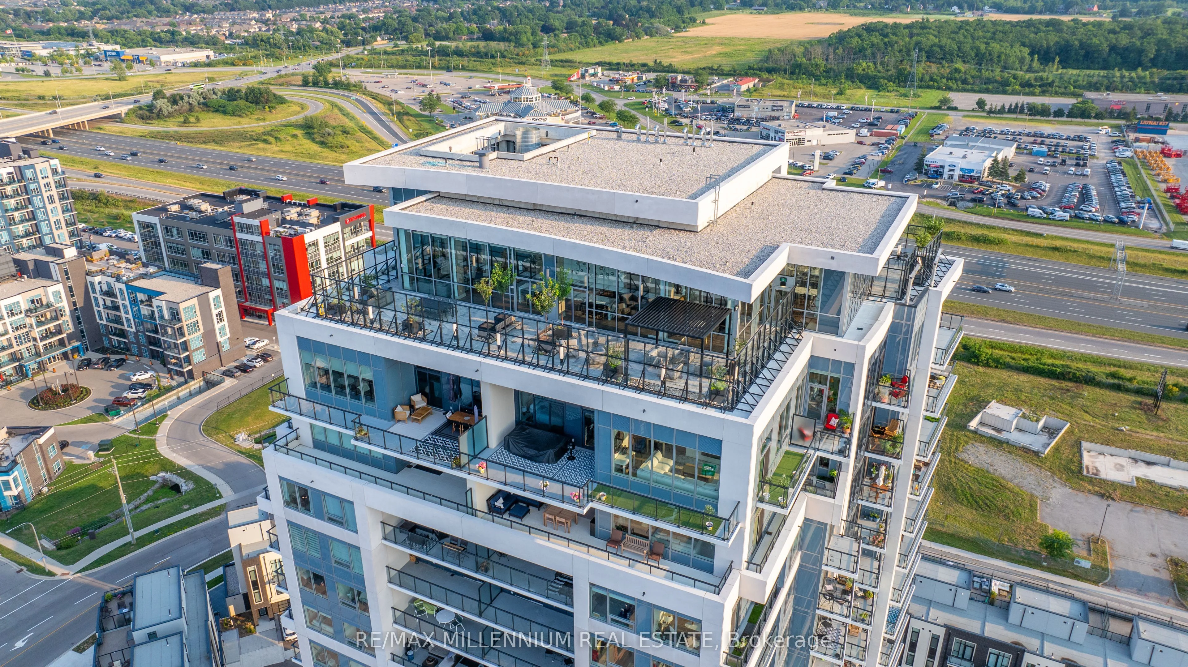 Condo Apartment in Grimsby