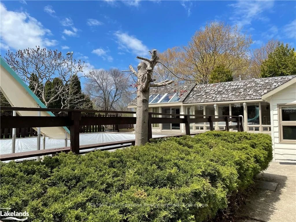 114 Arrowhead Road, Blue Mountains, On L9y 0t5