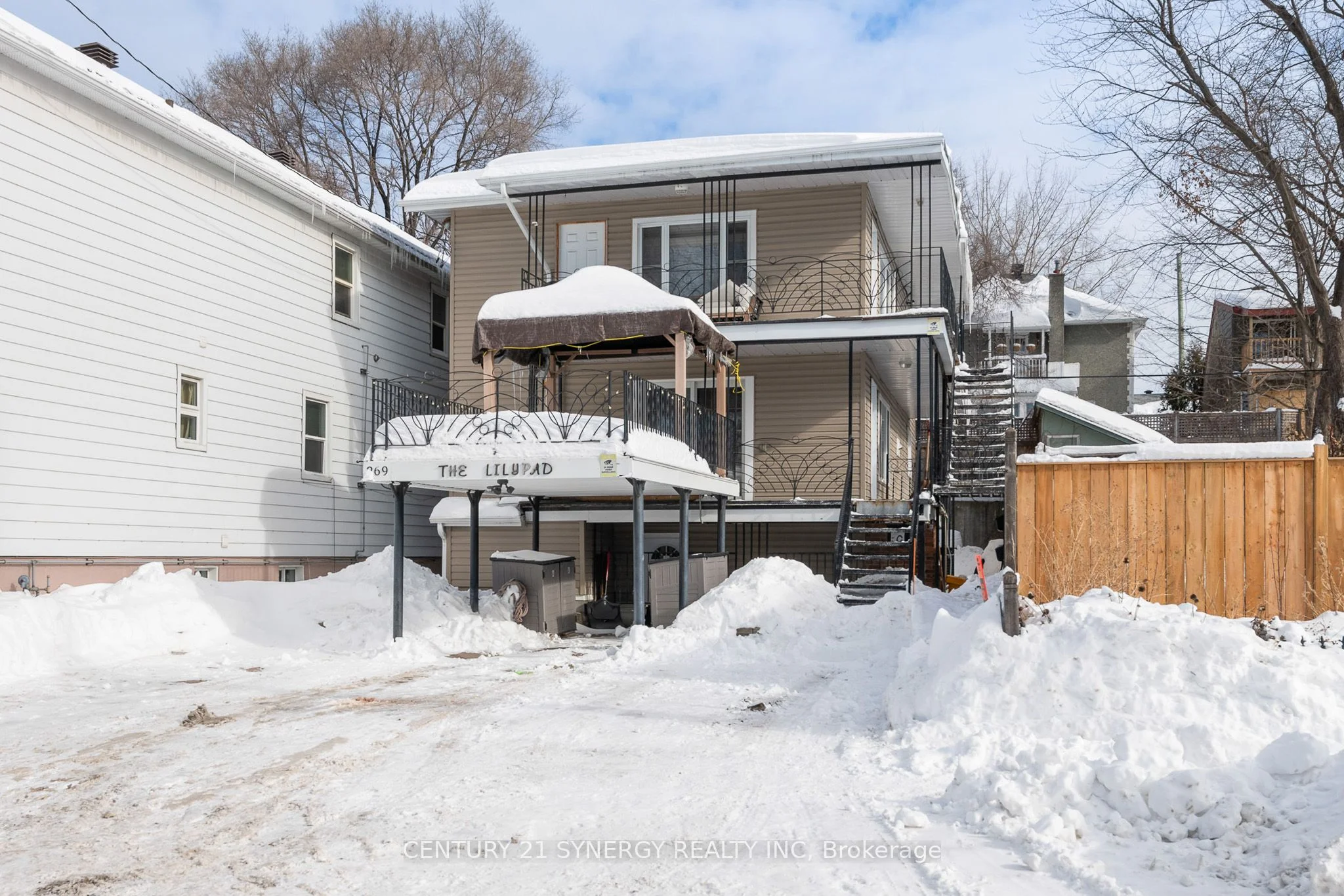 Triplex in Vanier and Kingsview Park