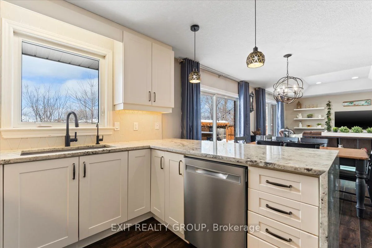 40 Kawartha Court, Belleville, ON K8N 0C1